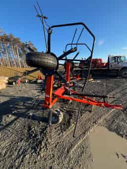 KUBOTA TE4052T TEDDER BARGAIN BARN SPECIAL!